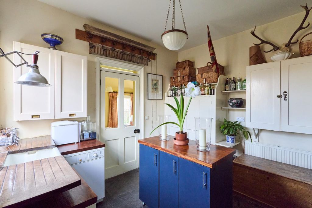 Additional image 7 of 6 bed semi-detached house for saleHills Road, Cambridge CB2