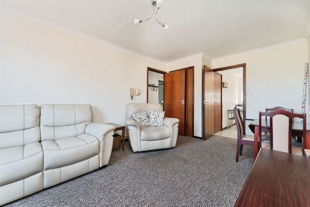 Additional image 6 of 2 bed flat for saleRobingoodfellows Lane, March PE15