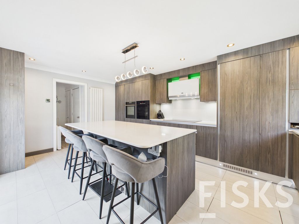 Additional image 4 of 4 bed detached house for saleThorney Bay Road, Canvey Island SS8