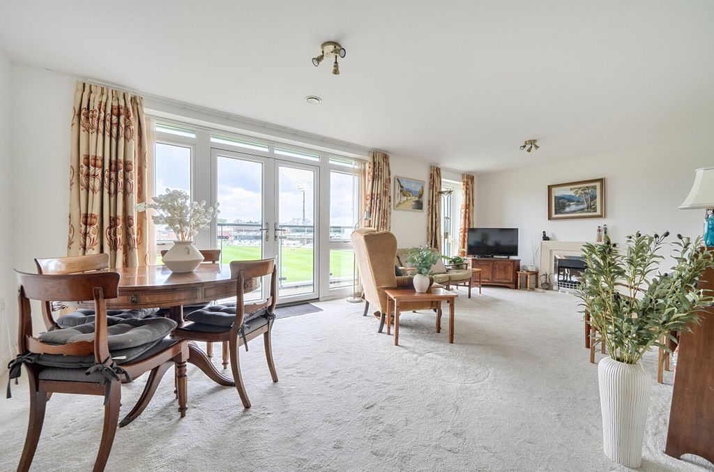 Additional image 5 of 2 bed flat for saleKeepers Close, Canterbury CT1
