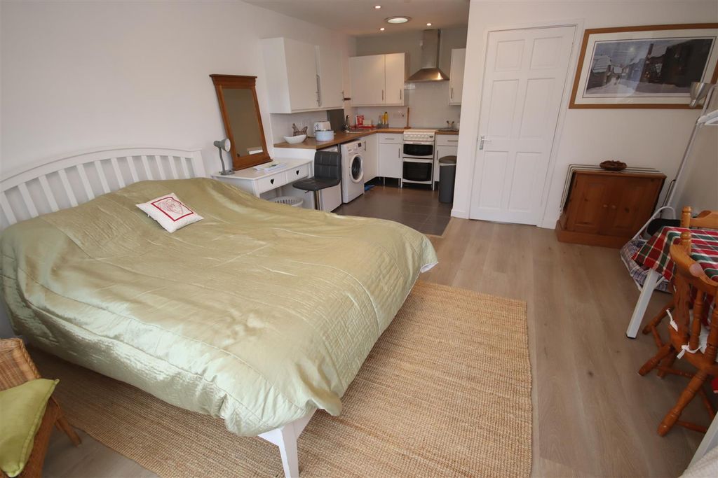 Additional image 15 of 6 bed detached house for saleGreenway Lane, Chippenham SN15