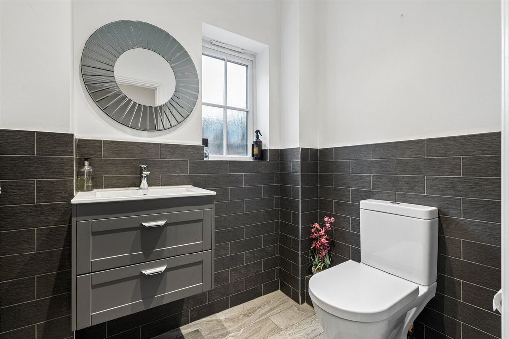 Additional image 6 of 5 bed detached house for saleCedar Close, Chesham HP5