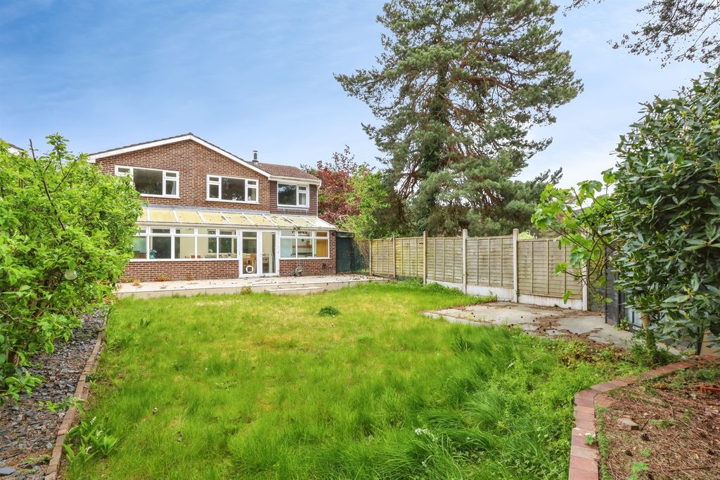 Additional image 2 of 4 bed detached house for saleDurlston Crescent, Christchurch BH23