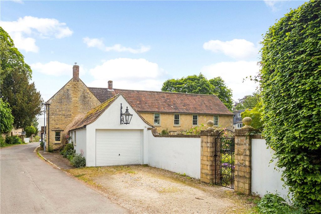 Additional image 11 of 4 bed semi-detached house for saleCastle Street, Calne, Wiltshire SN11