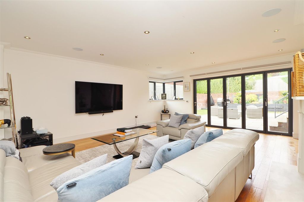 Additional image 4 of 4 bed detached house for saleSandy Lane, Bushey WD23