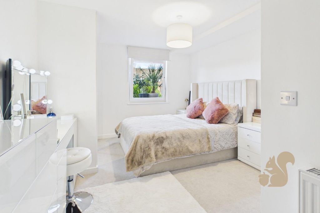 Additional image 7 of 2 bed flat for saleVictoria Road, Chelmsford CM1