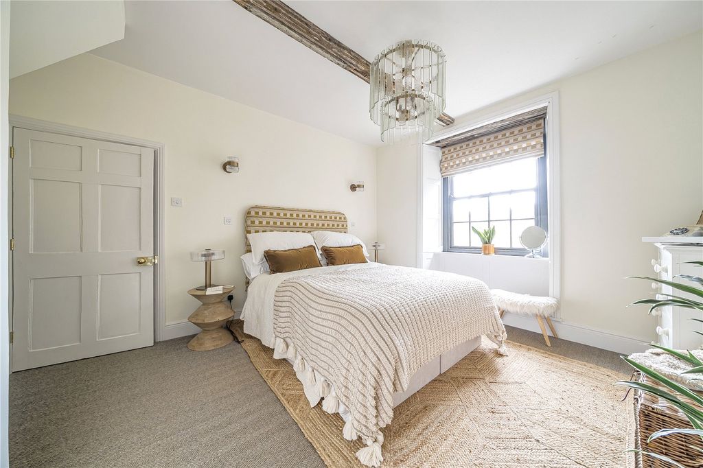 Additional image 10 of 4 bed link detached house for saleCoxwell Street, Cirencester, Gloucestershire GL7