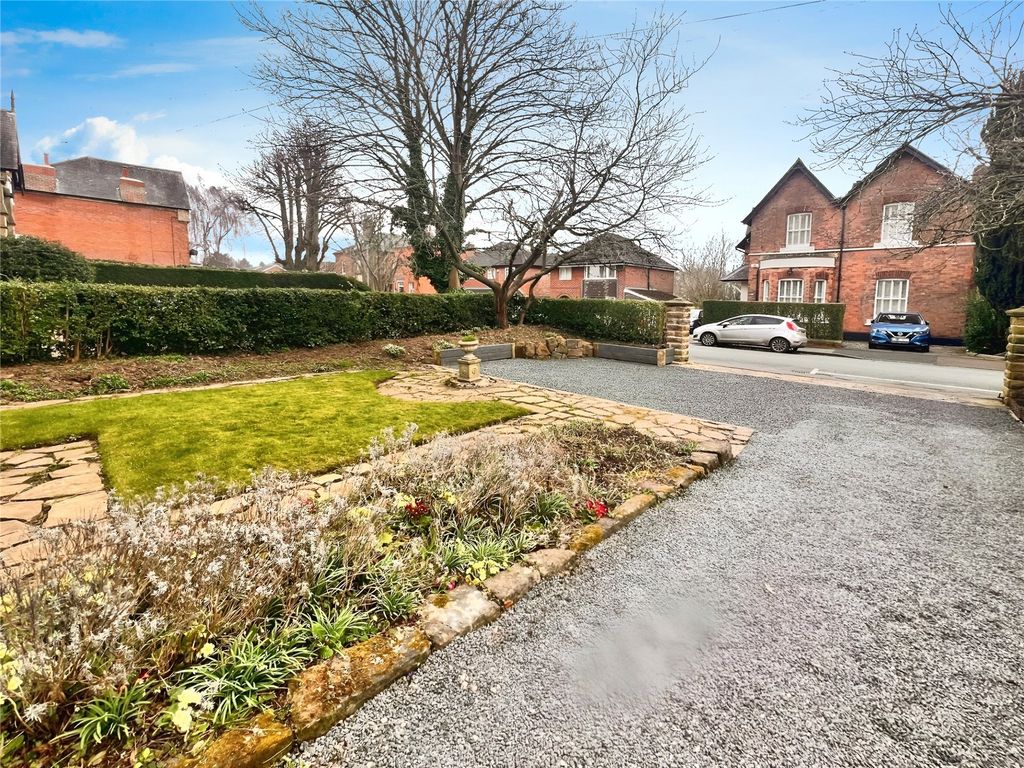 Additional image 28 of 7 bed semi-detached house for saleAlexandra Road, Burton-On-Trent, Staffordshire DE15