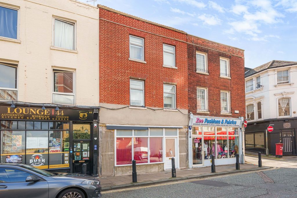 Additional image 18 of 5 bed flat for saleHigh Street, Chatham ME4
