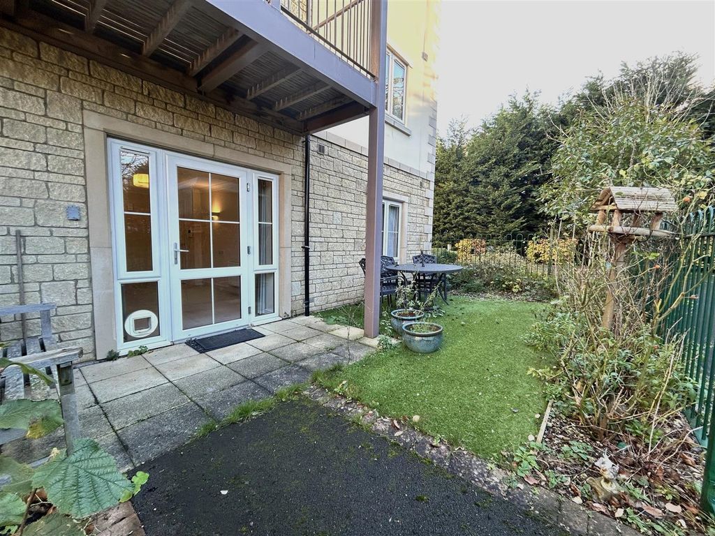 Additional image 8 of 2 bed flat for saleMalmesbury Road, Chippenham SN15