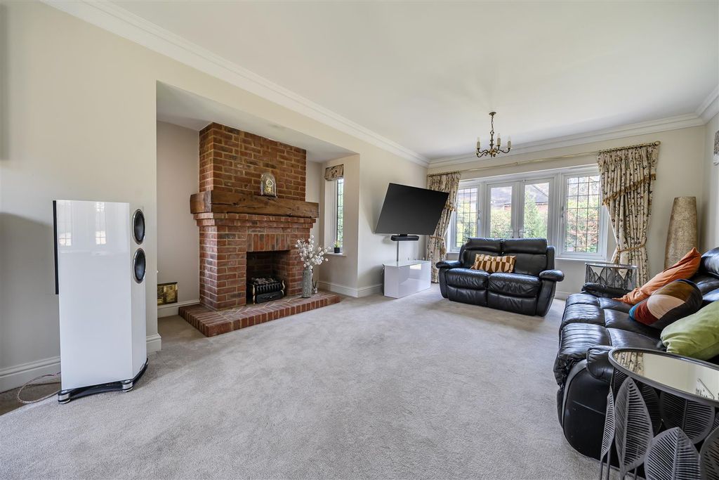Additional image 9 of 5 bed detached house for saleGolf Drive, Camberley GU15