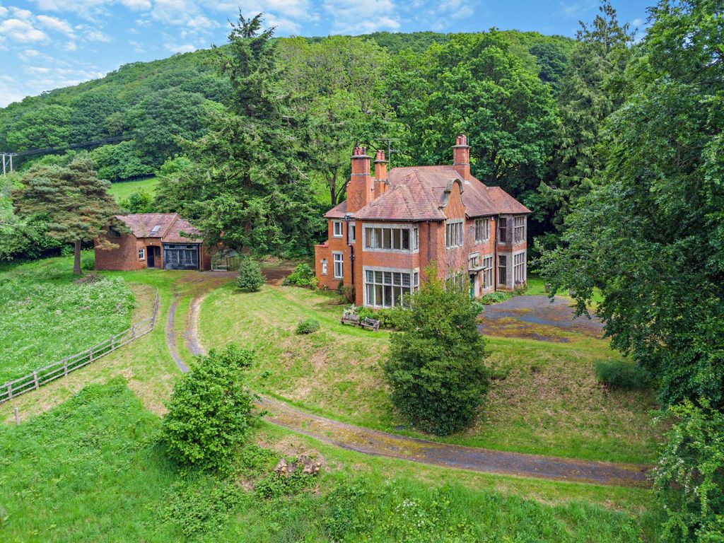 4 bed detached house for saleSandford Avenue, Church Stretton, Shropshire SY6