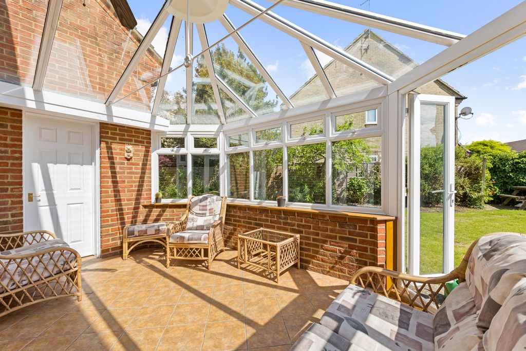 Additional image 4 of 4 bed detached house for saleFairbourne Lane, Caterham CR3