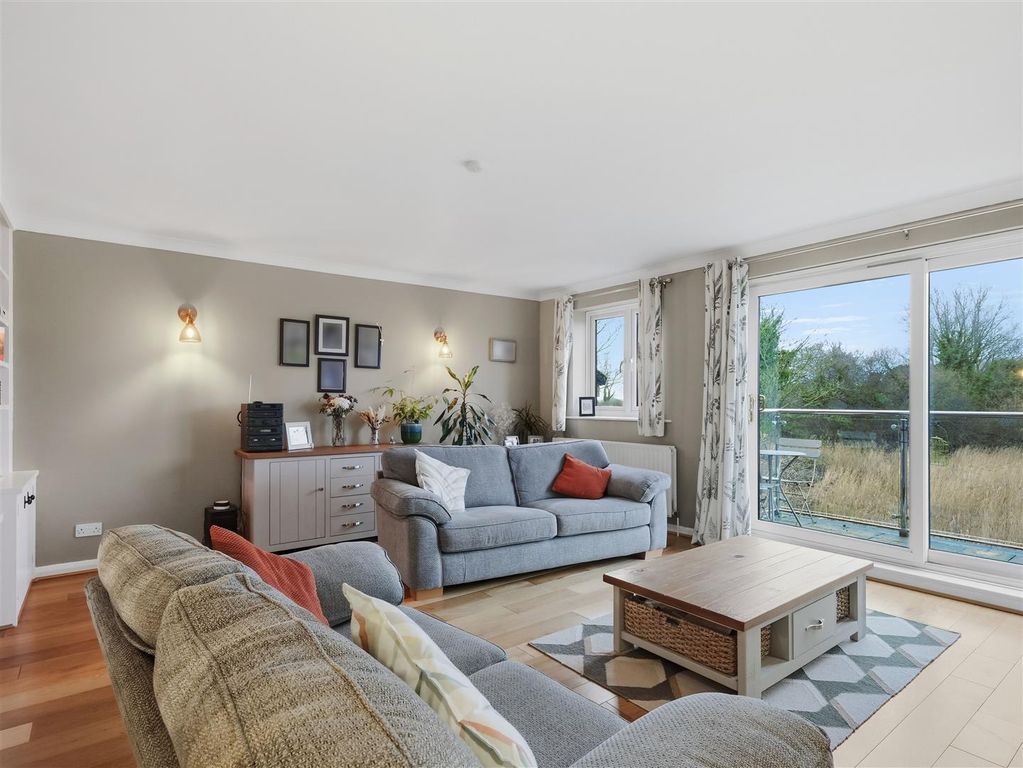 Additional image 12 of 5 bed town house for saleAsquith Close, Christchurch BH23
