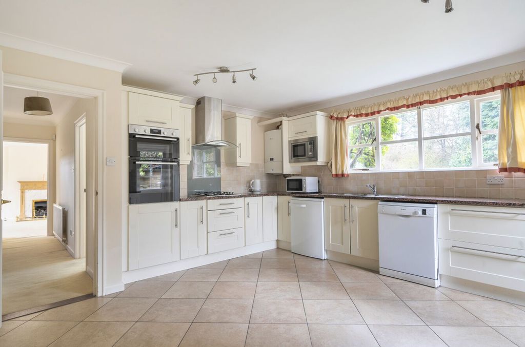 Additional image 9 of 4 bed detached house for saleSelham Close, Chichester PO19