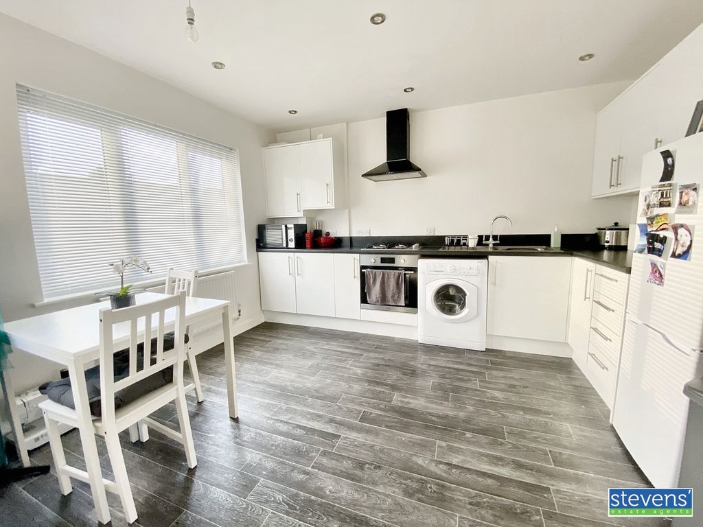 Additional image 2 of 1 bed flat for saleFore Street, North Tawton, Devon EX20