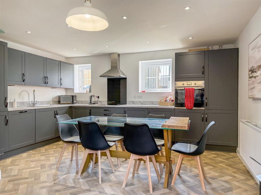 Additional image 5 of 5 bed detached house for saleSilkstone Crescent, Buxton SK17