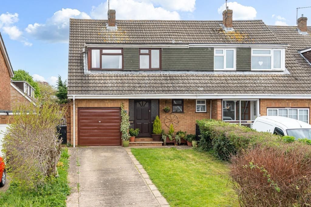3 bed semi-detached house for saleFairfield, Buntingford SG9