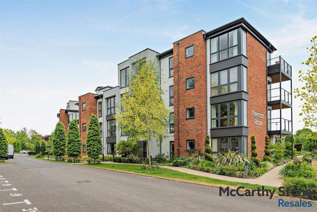 1 bed flat for saleFreeman House, Keepers Close, Canterbury CT1