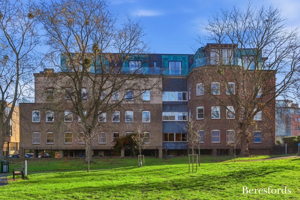 Additional image 27 of 3 bed flat for saleNew London Road, Chelmsford CM2