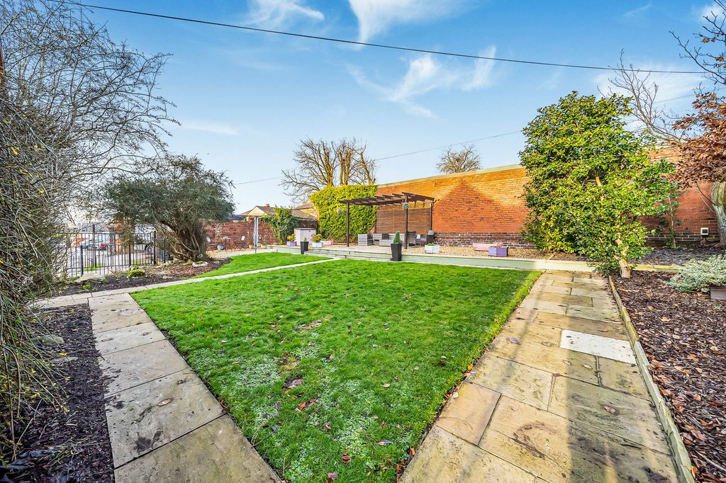 Additional image 65 of 4 bed detached house for salePadiham Road, Burnley BB12