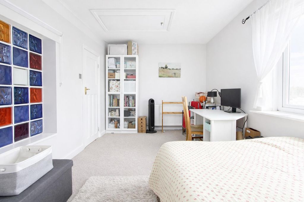 Additional image 22 of 5 bed semi-detached house for saleStanley Park Road, Carshalton SM5