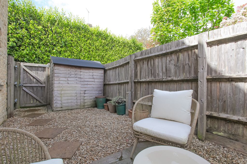 Additional image 17 of 2 bed flat for saleWestcote Place, Chipping Norton OX7