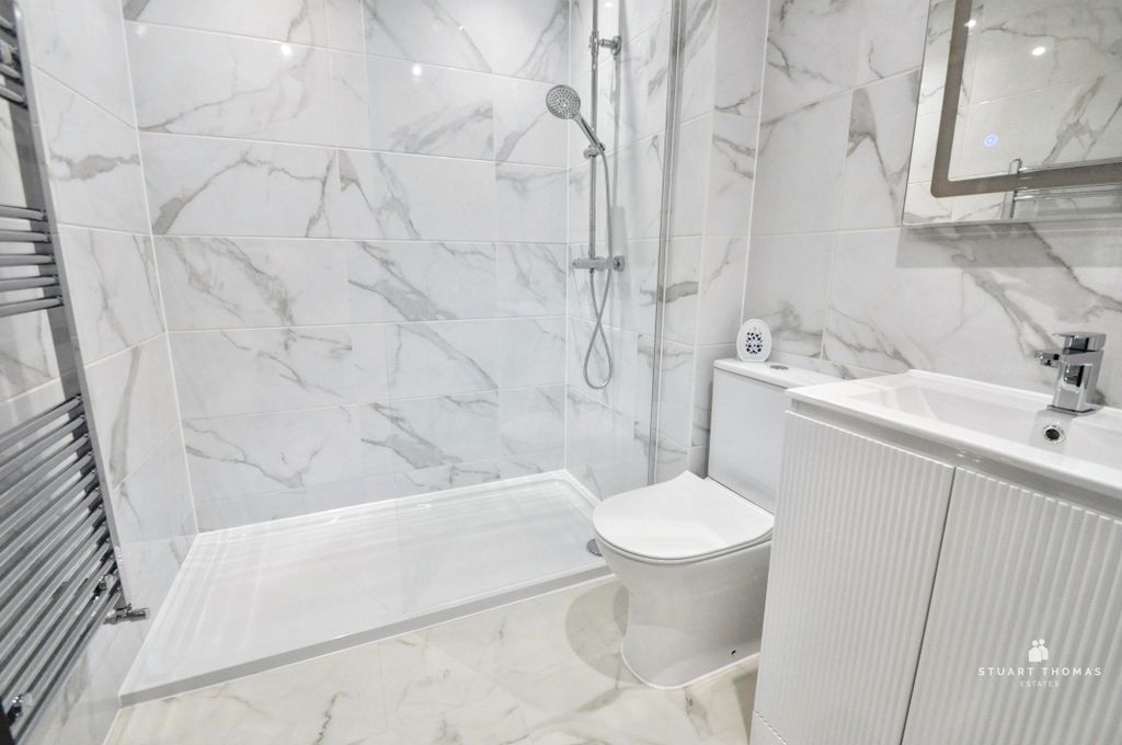 Additional image 5 of 1 bed flat for saleLondon Road, Hadleigh, Benfleet SS7