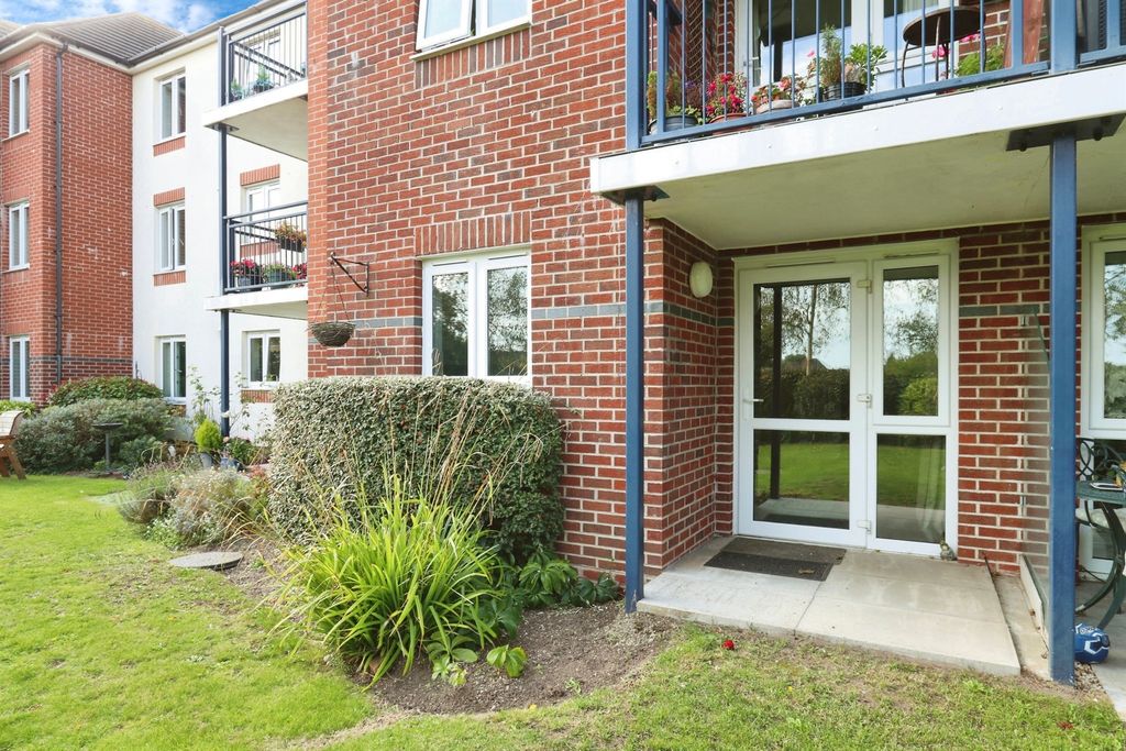 Additional image 8 of 1 bed flat for saleStour Road, Christchurch BH23