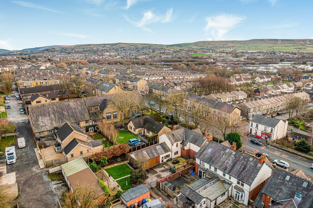 Additional image 74 of 4 bed detached house for salePadiham Road, Burnley BB12