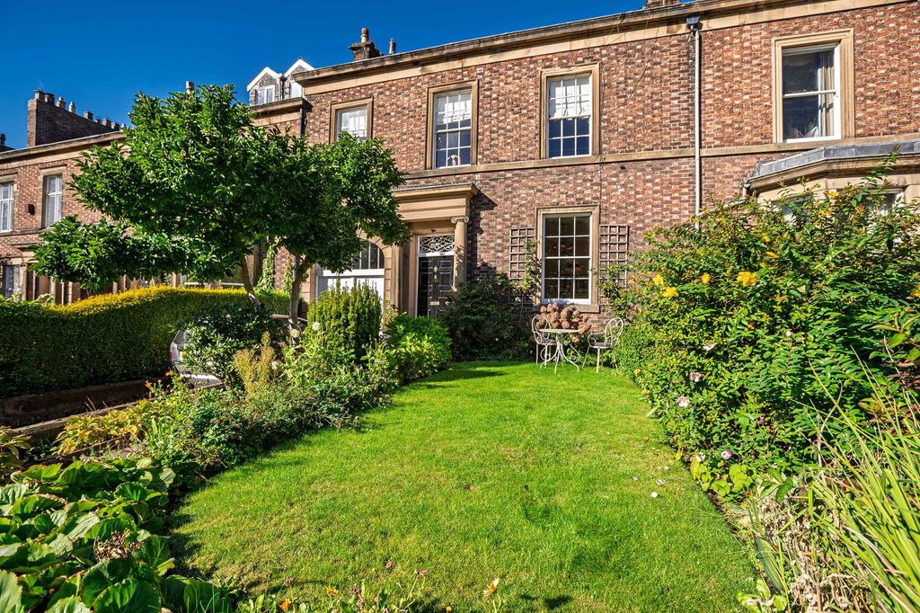 5 bed town house for saleDevonshire Terrace, Carlisle CA3