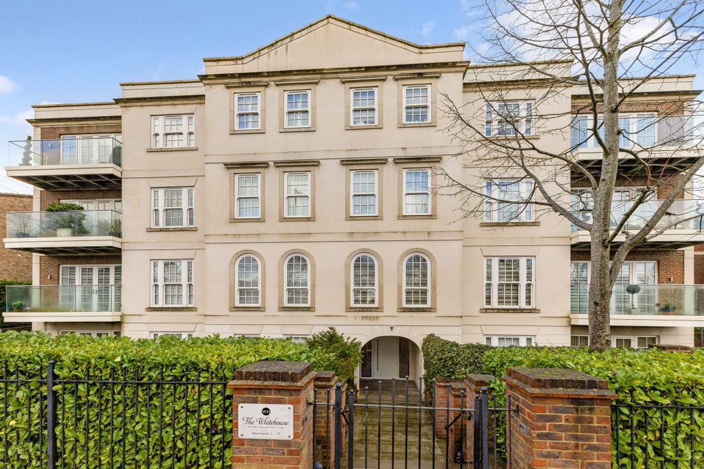 Additional image 3 of 2 bed flat for saleSparrows Herne, Bushey WD23