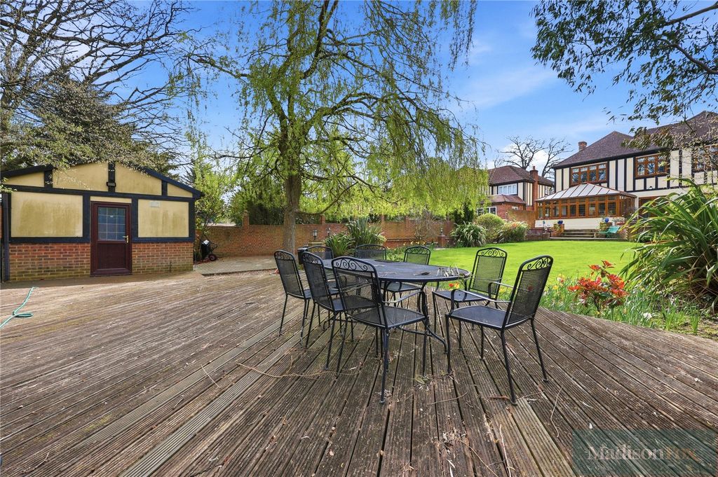 Additional image 40 of 6 bed detached house for saleTomswood Road, Chigwell IG7