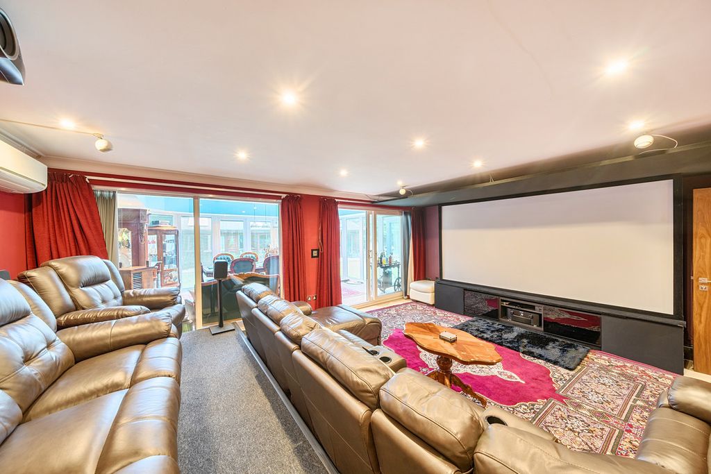 Additional image 15 of 5 bed detached house for saleHeathfield Road, Bushey WD23