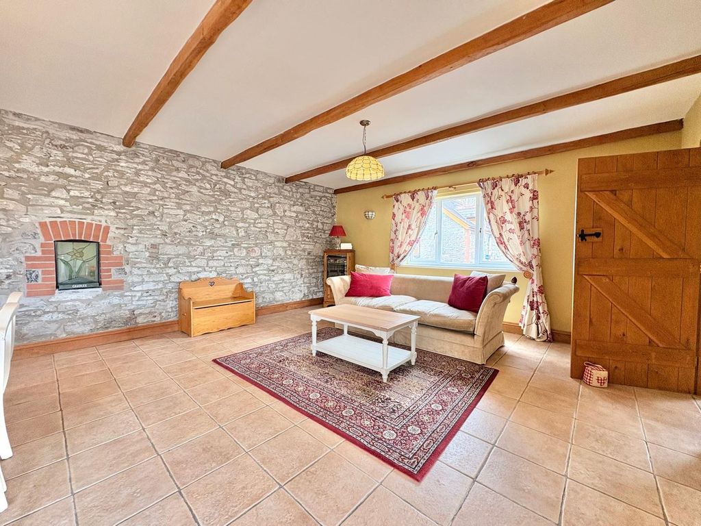 5 bed farm for salePontantwn SA17 photo 3