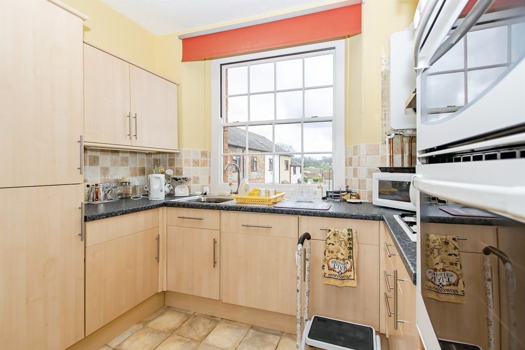 Additional image 2 of 1 bed flat for saleGlovers Close, Milborne Port, Sherborne DT9