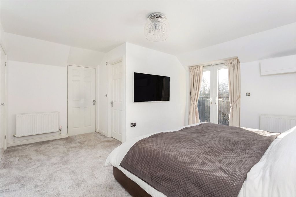 Additional image 13 of 5 bed detached house for saleGowrie Place, Caterham CR3