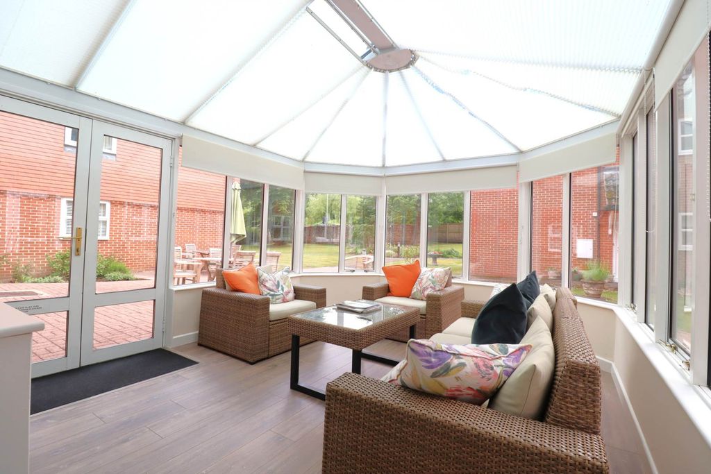 Additional image 8 of 1 bed flat for saleRiver Park, Marlborough SN8