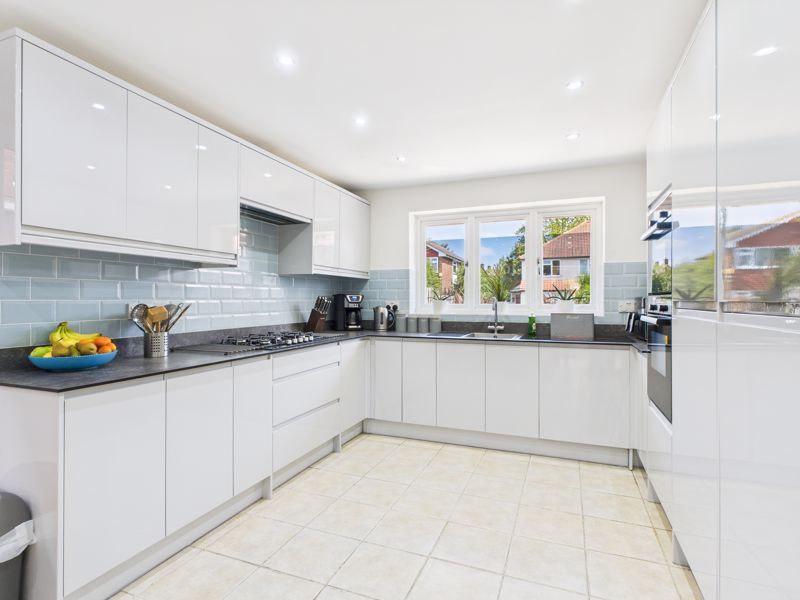 Additional image 7 of 6 bed detached house for saleSpencer Road, Caterham CR3
