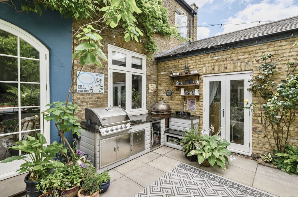 Additional image 18 of 4 bed detached house for saleGuildford Street, Chertsey, Surrey KT16
