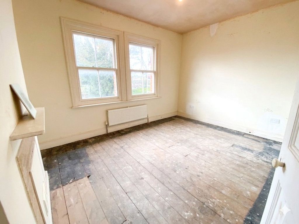 Additional image 4 of 3 bed flat for saleLondon Road, Camberley, Surrey GU15