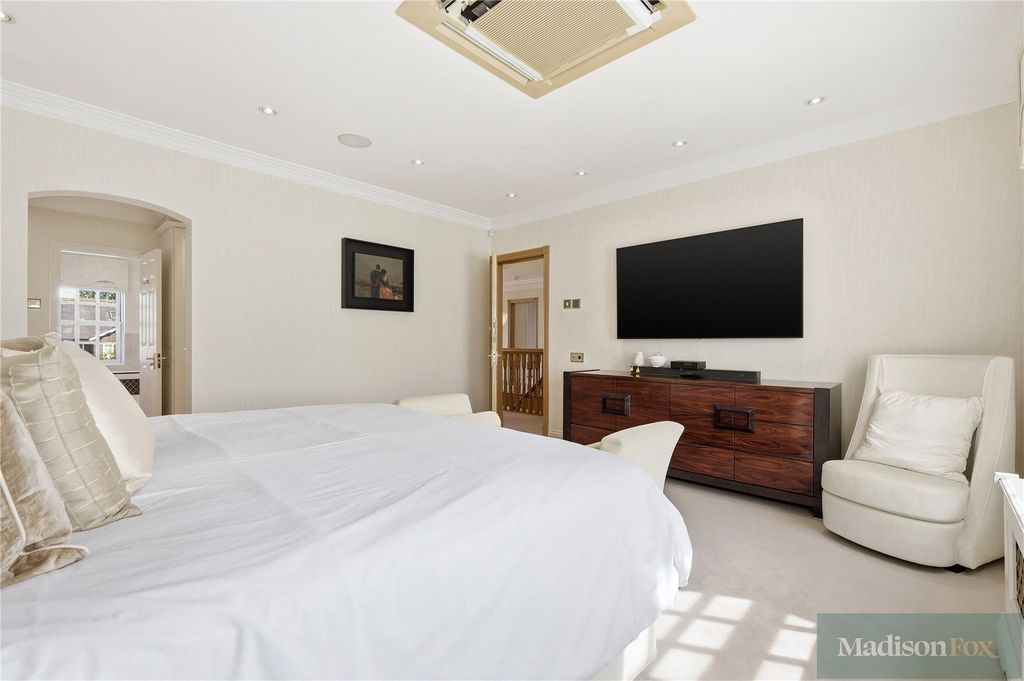 Additional image 22 of 5 bed detached house for saleHainault Road, Chigwell, Essex IG7