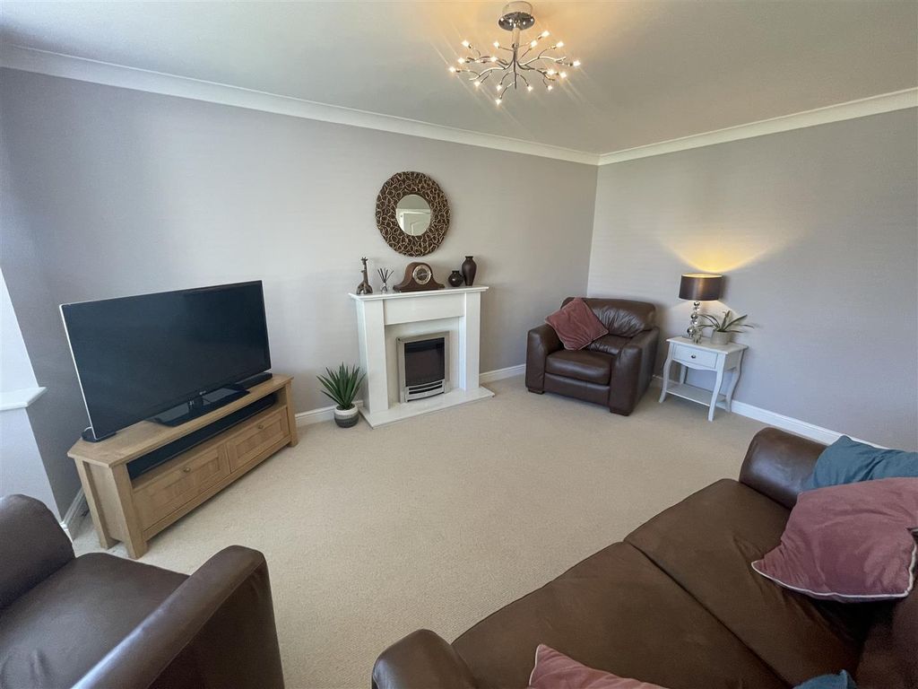 Additional image 8 of 6 bed detached house for saleLindisfarne Close, Chester Le Street DH2