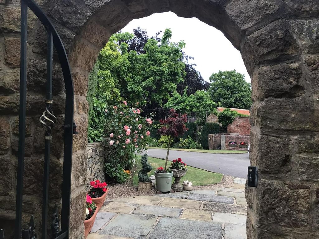 Additional image 81 of 4 bed property for saleHawthorne Barns, Walton Back Lane, Somersall, Chesterfield S42