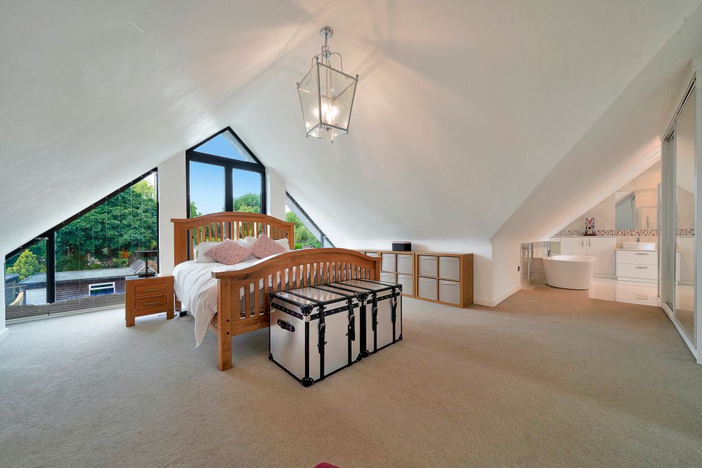 Additional image 12 of 3 bed detached house for saleDockett Eddy, Chertsey KT16