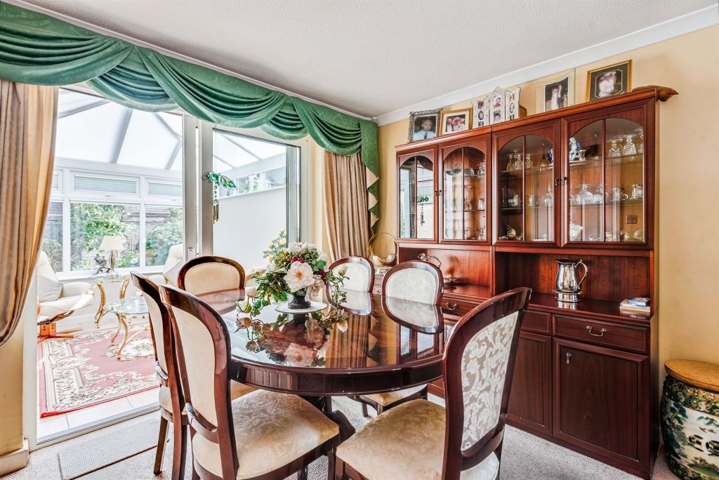 Additional image 4 of 4 bed link detached house for saleThe Maples, Carterton OX18