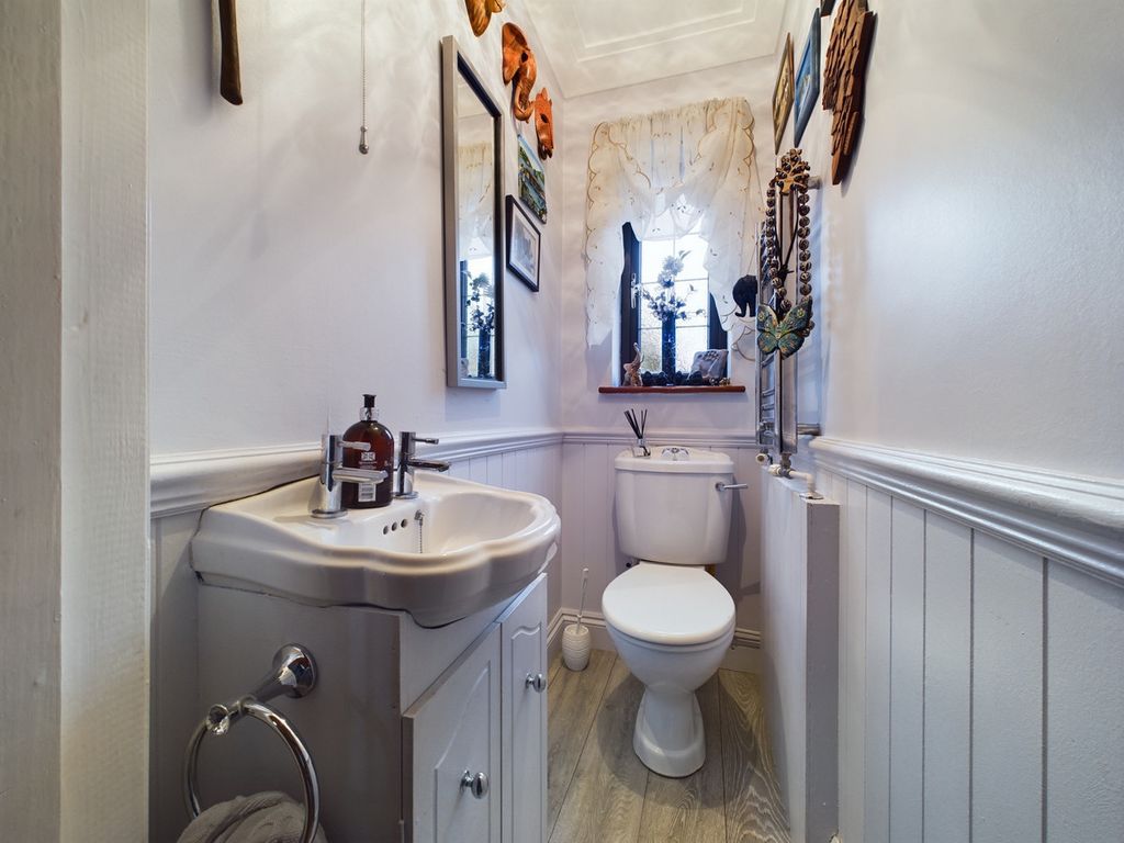 Additional image 8 of 4 bed detached house for saleMay Avenue, Canvey Island SS8