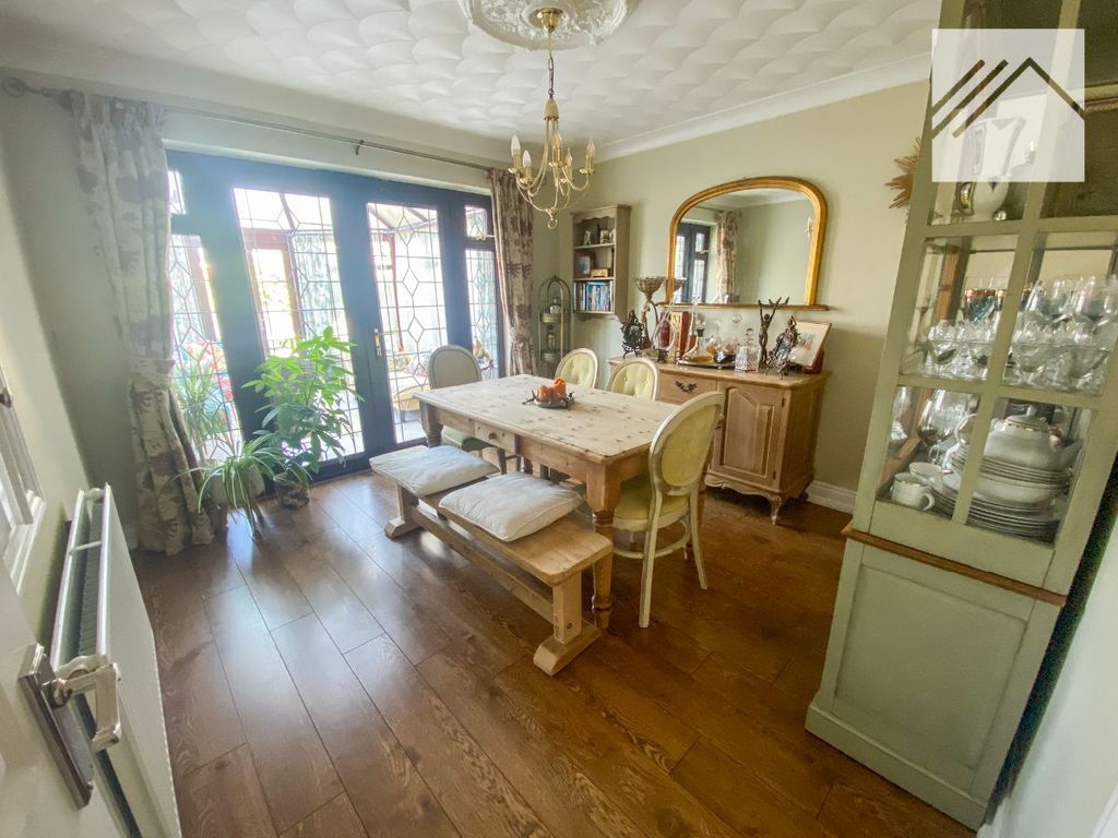Additional image 4 of 4 bed detached house for saleThorpe Leas, Canvey Island SS8