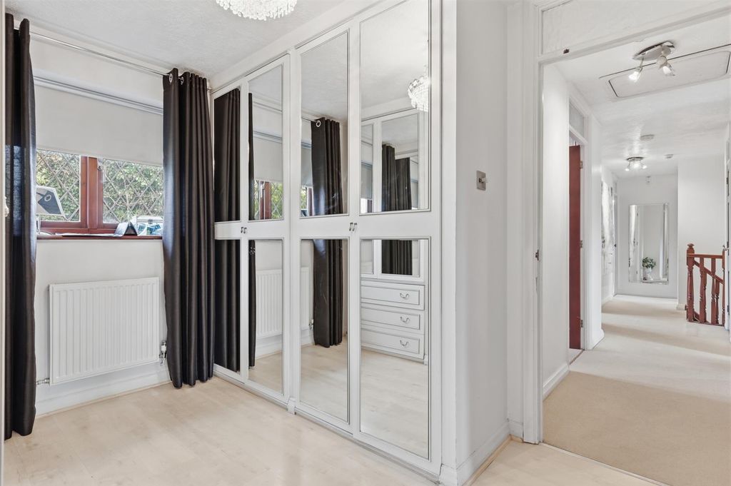 Additional image 40 of 6 bed detached house for saleBromley Lane, Chislehurst BR7