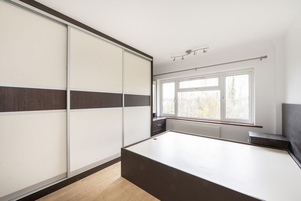 Additional image 8 of 2 bed flat for saleDarvell Drive, Chesham HP5
